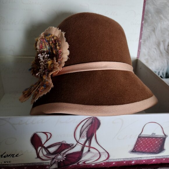 Orit Pariente NY Designer Cloche Hat Tweed Flower Boutique Statement Hat NWOT - Picture 5 of 7